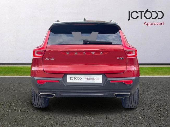 VOLVO XC40 Photo 7