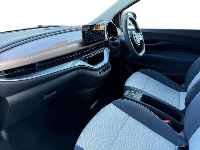 FIAT 500e Photo 2
