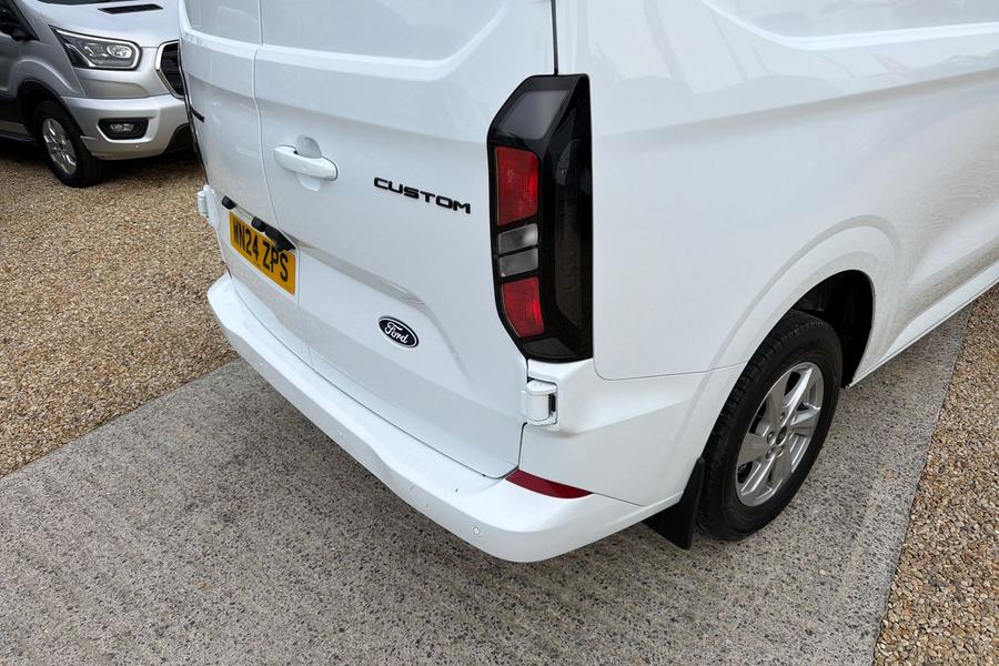 Ford TRANSIT CUSTOM Photo autoimg-aa24176b2daccaced2f7a9e10869052495b3d0d8.jpg