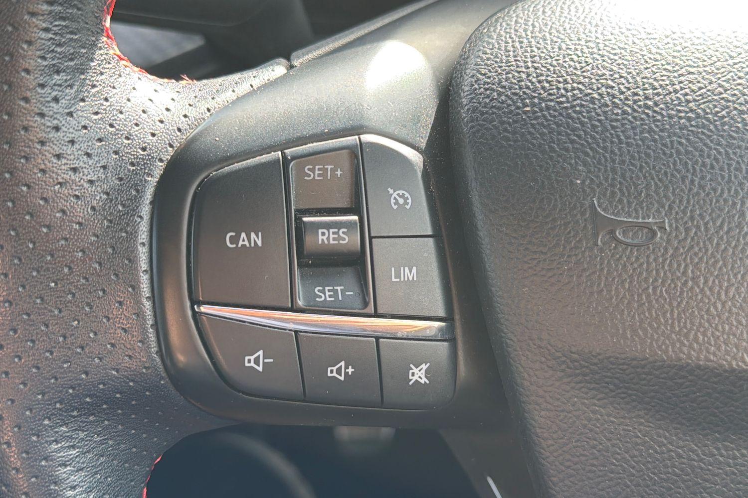 Ford FOCUS Photo 35