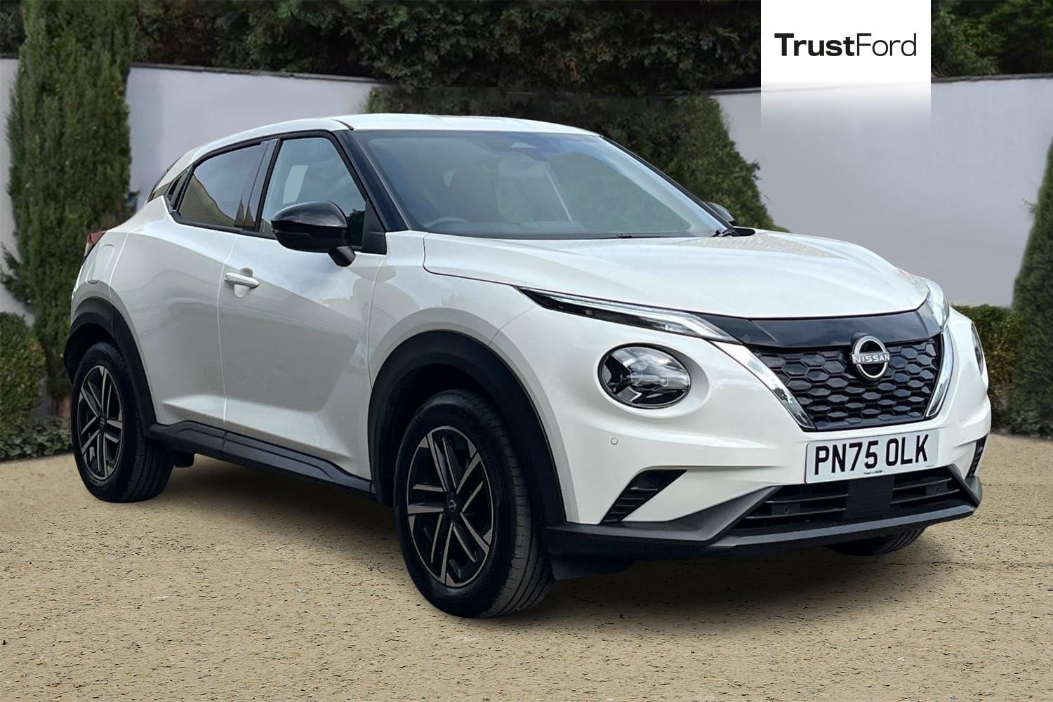 Nissan JUKE Photo 0