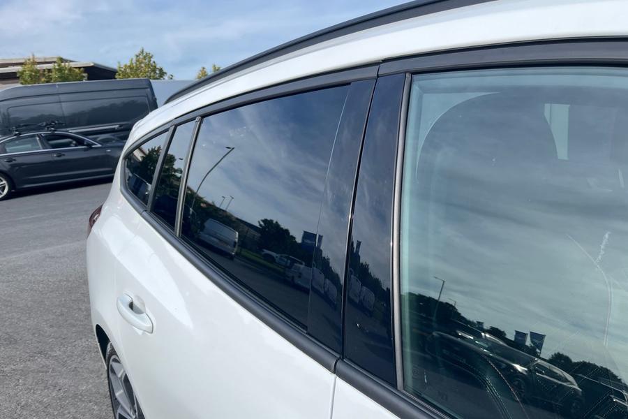 Ford FOCUS Photo autoimg-aa2eb3d528603eef826d3e44263b1d7382d0bb89.jpg