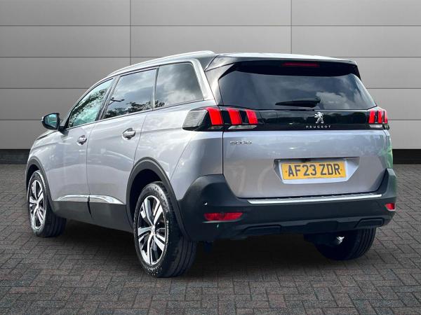 Peugeot 5008 Photo autoimg-aa2f1338853b35492586805b43af7678812b36f0.jpg
