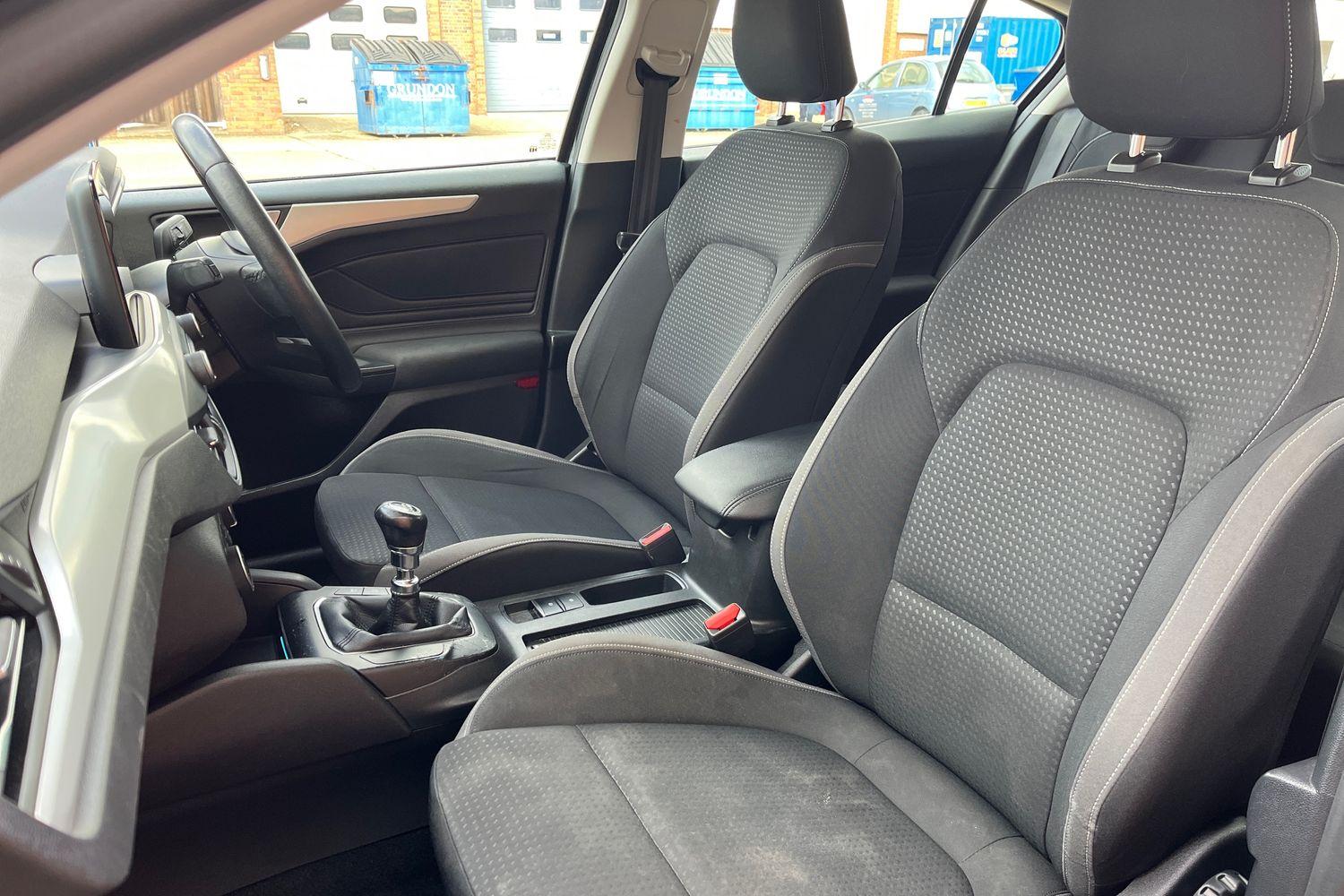Ford Focus Photo 18
