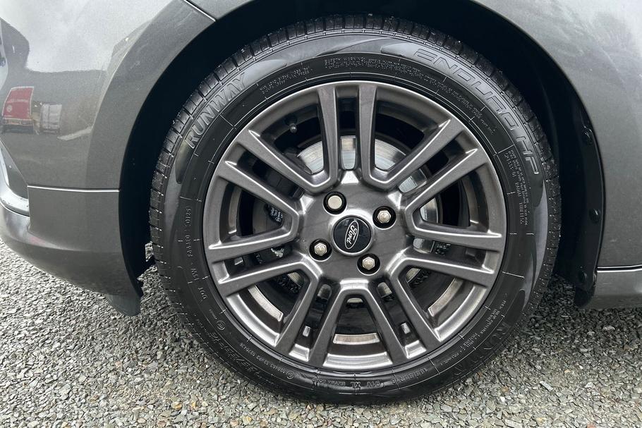 Used Ford TRANSIT COURIER 24