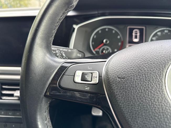 VOLKSWAGEN Polo Photo 16