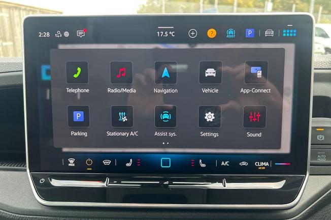 VOLKSWAGEN Grand California Photo 13