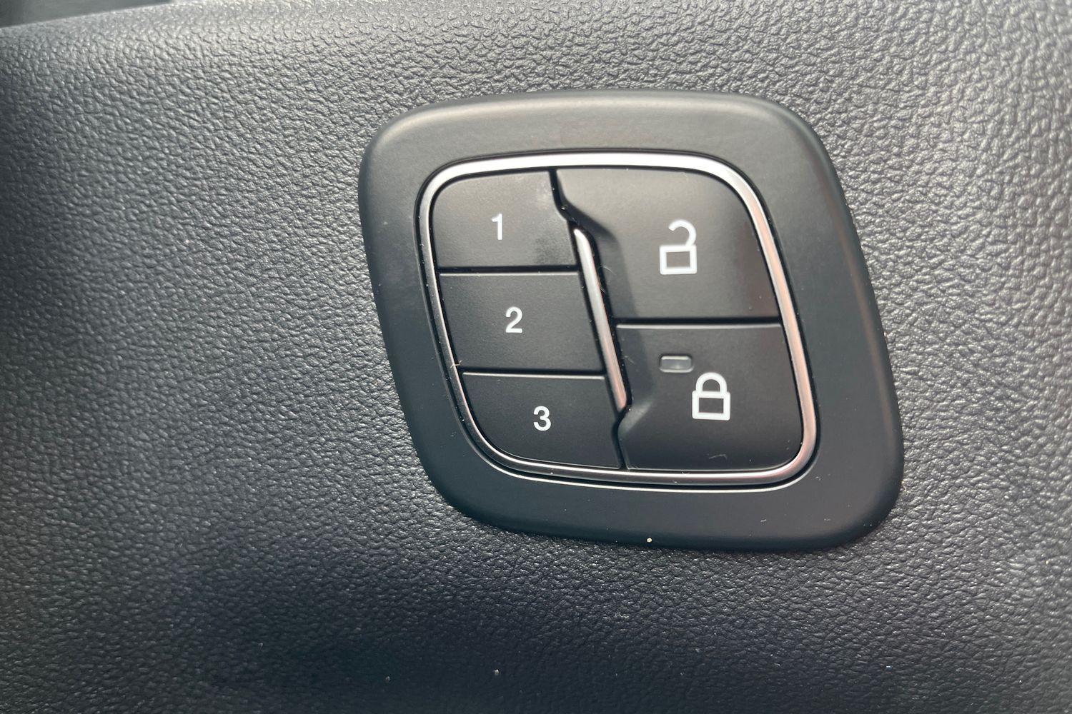 Ford KUGA Photo 34