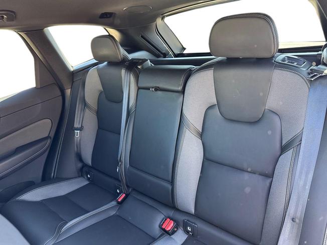 VOLVO XC60 Photo 9
