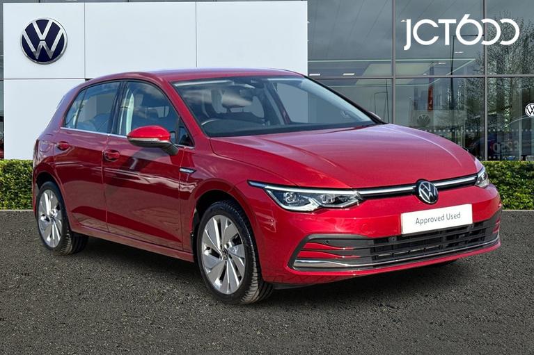 Used 2024 VOLKSWAGEN Golf 1.5 TSI Style Hatchback 5dr Petrol Manual Euro 6 (s/s) (130 ps) Red at JCT600