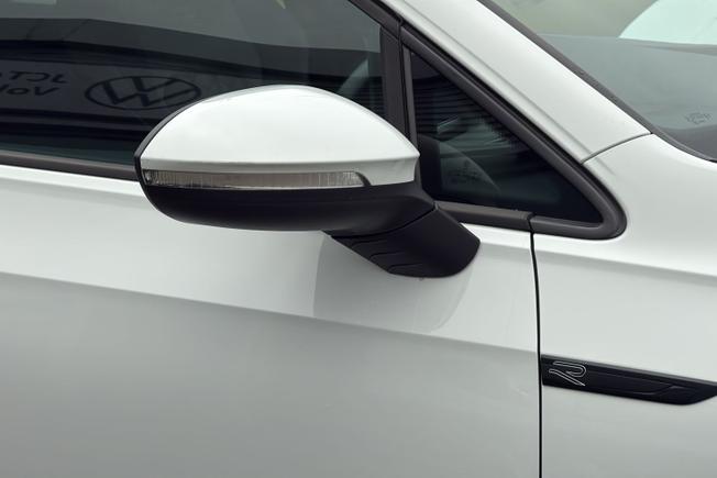 VOLKSWAGEN Golf Photo 20