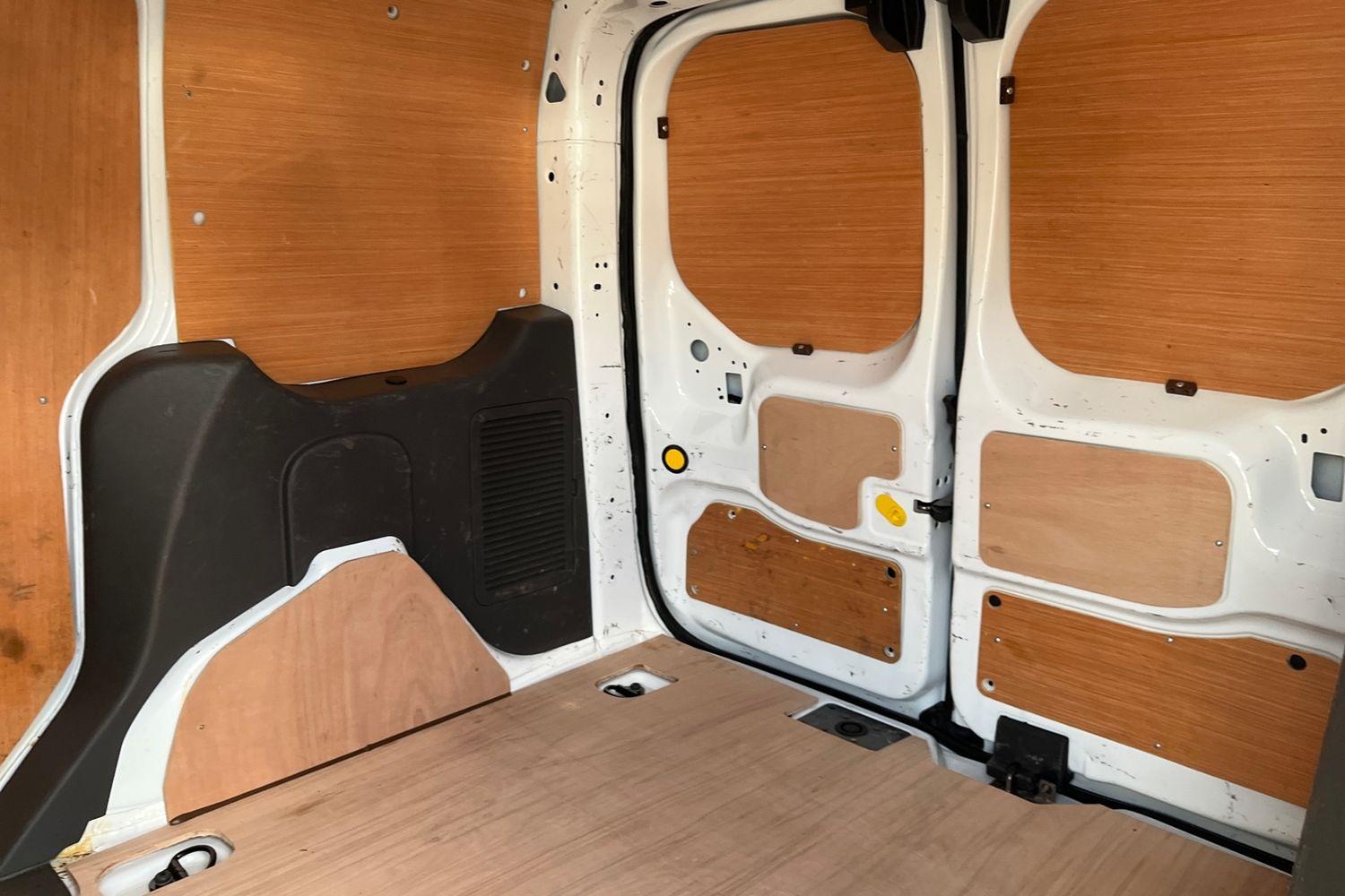 Ford TRANSIT CONNECT Photo 4