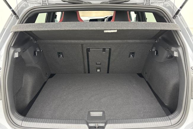 VOLKSWAGEN Golf Photo 12