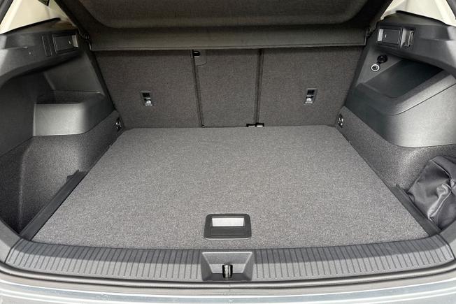 VOLKSWAGEN Tiguan Photo 12