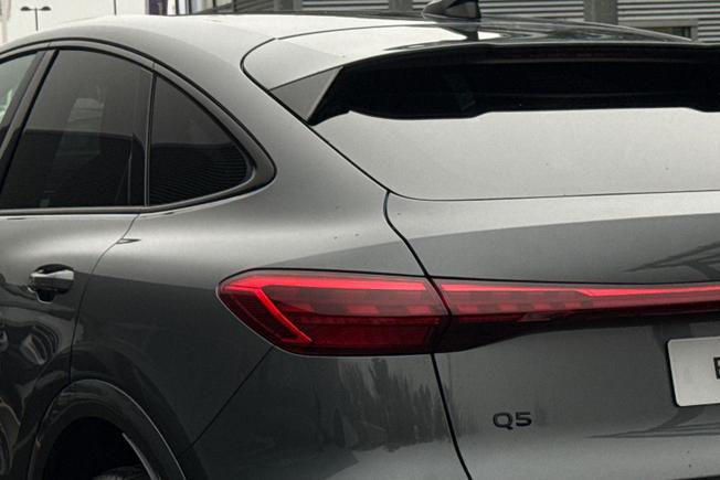 AUDI  Q5 Sportback Photo 25