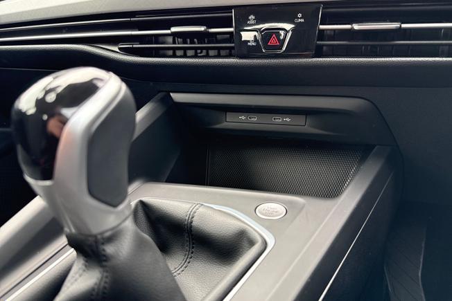 Volkswagen Golf Photo 26