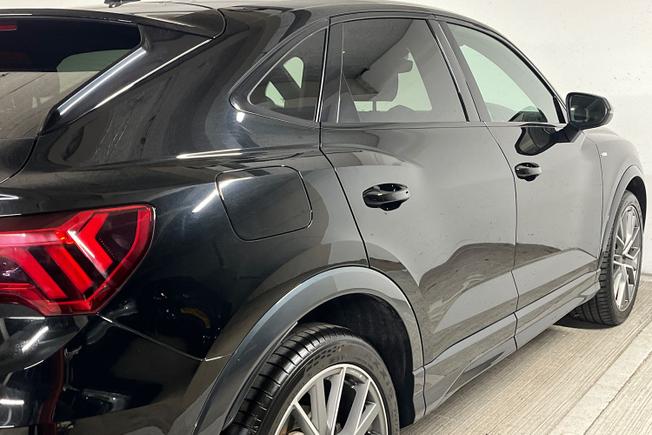 AUDI Q3 Photo 37