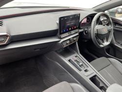 CUPRA Leon Photo 2