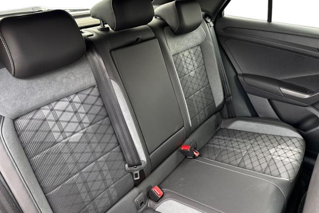 VOLKSWAGEN T-Roc Photo 9
