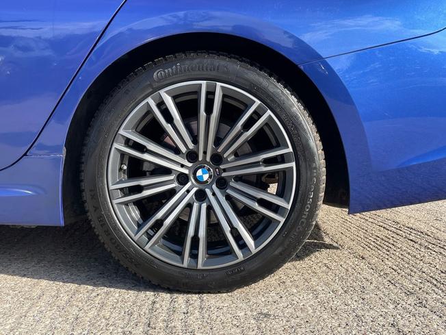 BMW 3 Series Photo 5