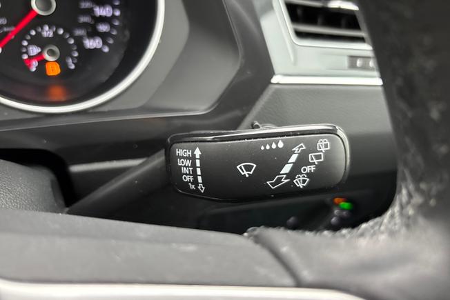 VOLKSWAGEN Tiguan Photo 34