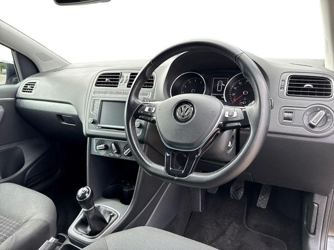VOLKSWAGEN Polo Photo 6