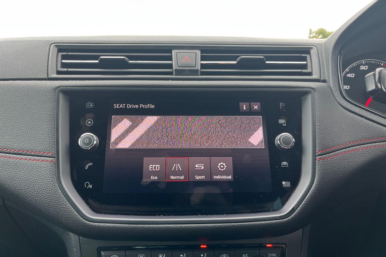 SEAT Arona Photo 38