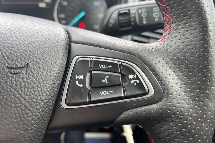 Ford ECOSPORT Photo autoimg-aa675e43aa02448723c28c69a021dd1fdab60dc8.jpg