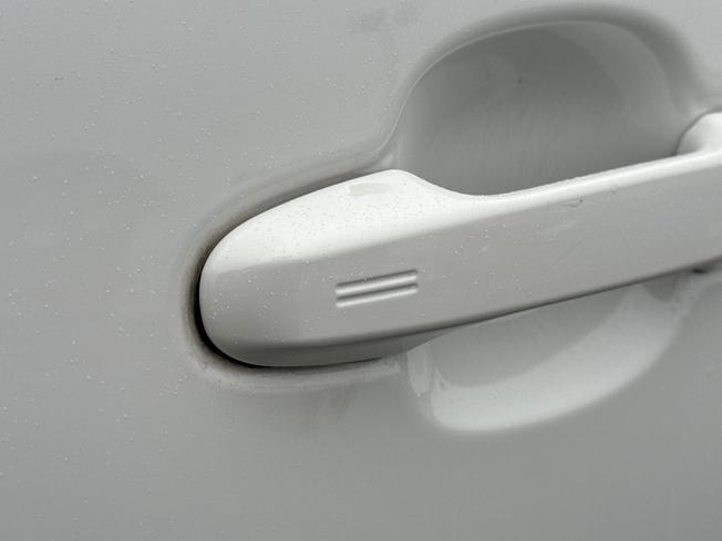 TOYOTA C-Hr Photo 36