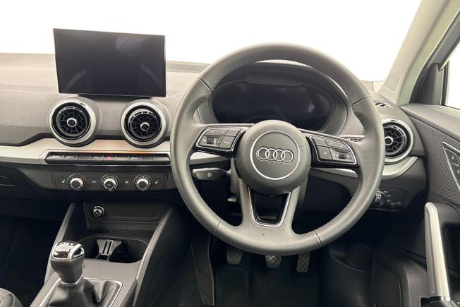 AUDI Q2 Photo 11