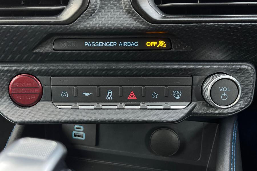 Ford MUSTANG Photo autoimg-aa6efb334774f8ced9e8cd562ab2ade35118121e.jpg