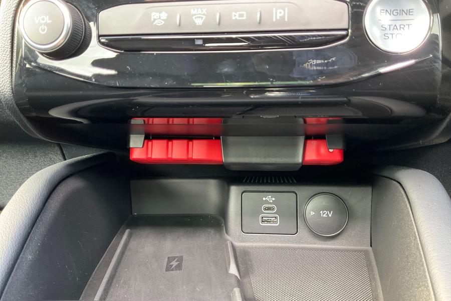 Ford Kuga Photo autoimg-aa6f39db736569802a4cd39d7428b1d481160ab9.jpg