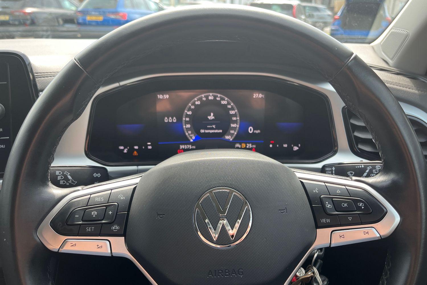 Volkswagen T-ROC Photo 11