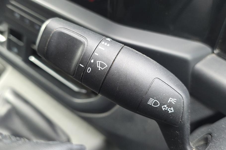 Used Ford TRANSIT CUSTOM DP24GHV 29