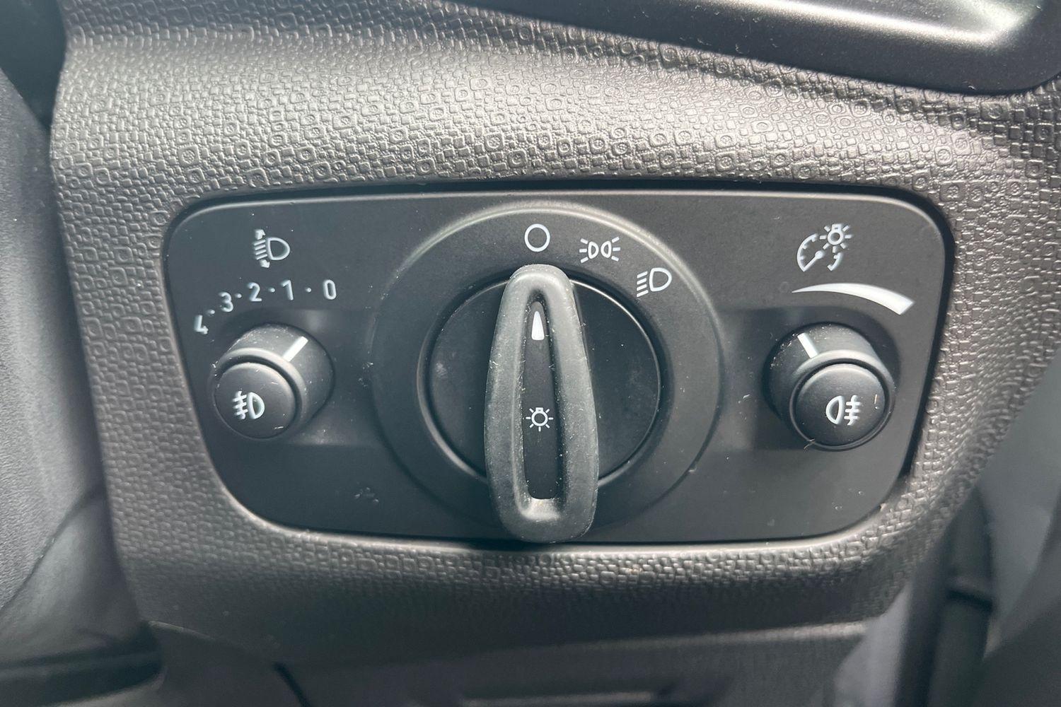 Ford EcoSport Photo 36