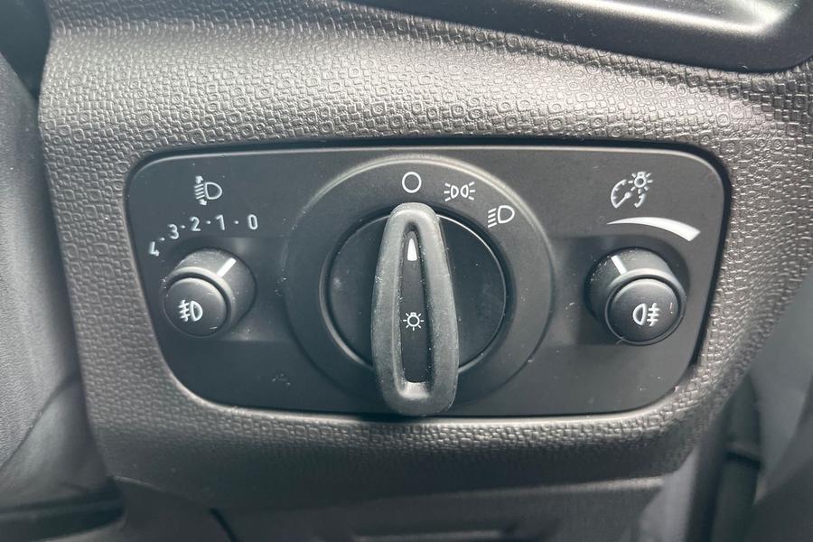 Ford EcoSport Photo autoimg-aa76c67a53dcb42a391d97532ddb985a0c93bb43.jpg