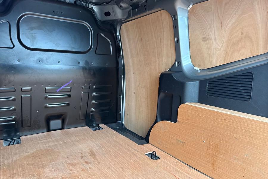 Ford TRANSIT COURIER Photo autoimg-aa76e3602d011218c93316f090a8205cf02d1d08.jpg