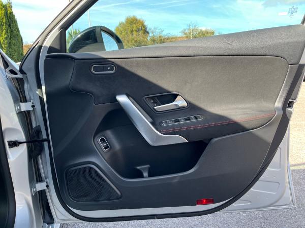 Mercedes-Benz A Class Photo autoimg-aa76f7f3afb84fb7a14ba3c54d2889882f1fb82e.jpg