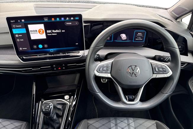 VOLKSWAGEN Golf Photo 11