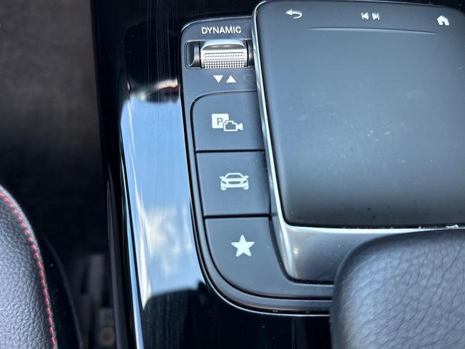 MERCEDES-BENZ CLA Photo 51