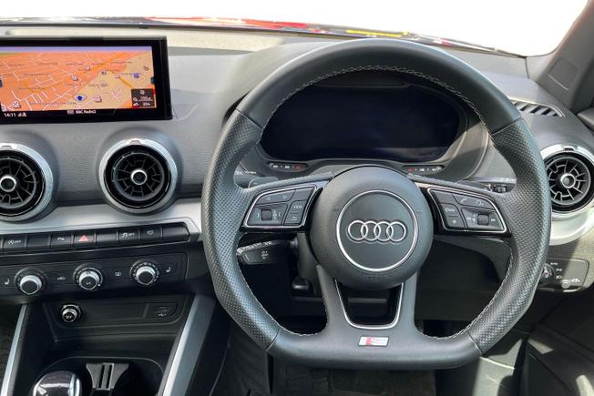 AUDI Q2 Photo 11