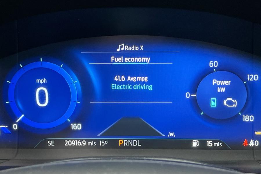 Ford Kuga Photo autoimg-aa7d5aff41d92f9fed4676b80260794bb34c6003.jpg
