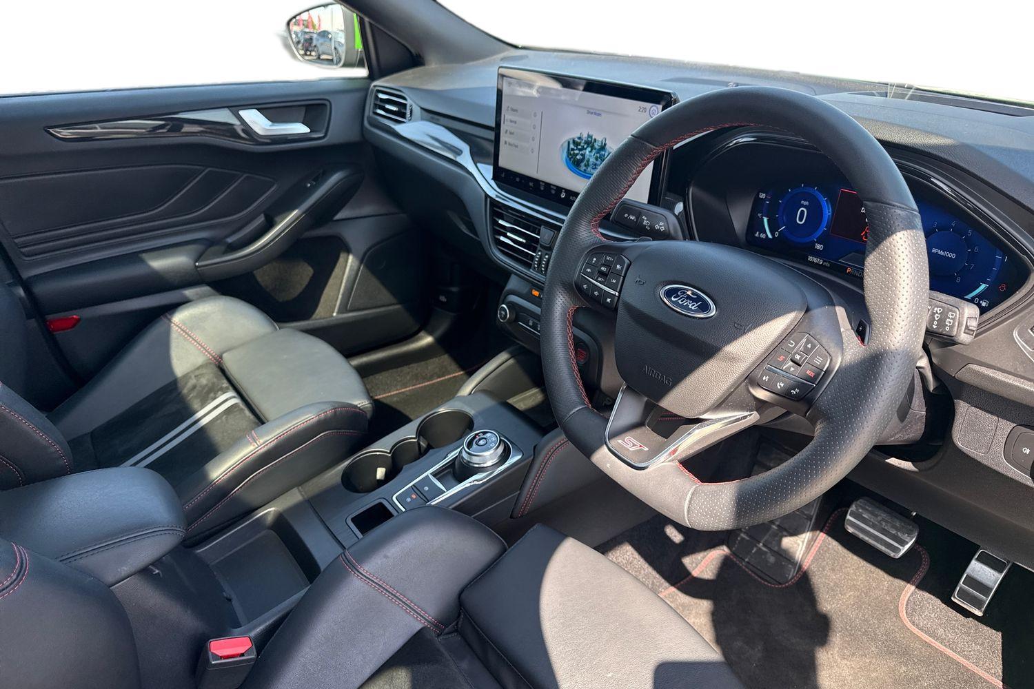 Ford FOCUS Photo 8