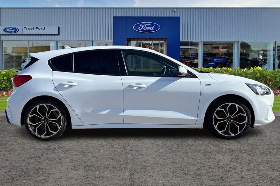 Ford FOCUS Photo autoimg-aa87d44667dfe982d9597ccf97cbf006a1cfedd0.jpg