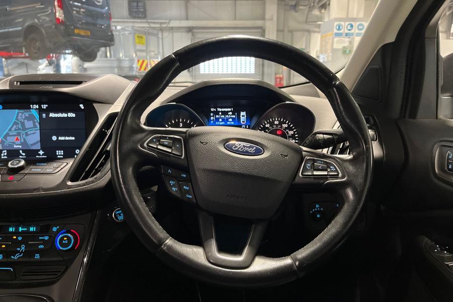 Ford KUGA Photo autoimg-aa8cdf4ff6ca9002f5d711a3e69910b3d4f4e6a8.jpg