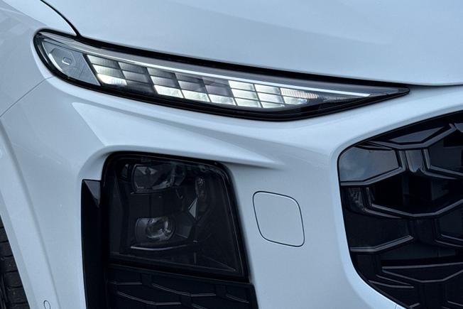 AUDI Q3 Photo 19