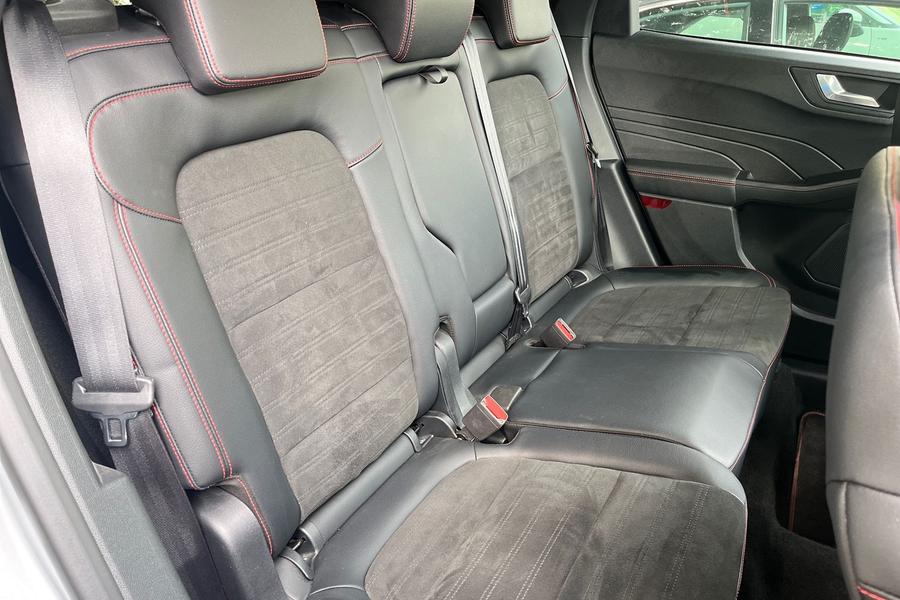 Ford KUGA Photo autoimg-aa915bd74a8abec3c70592f2cfca8e9c656d94fe.jpg