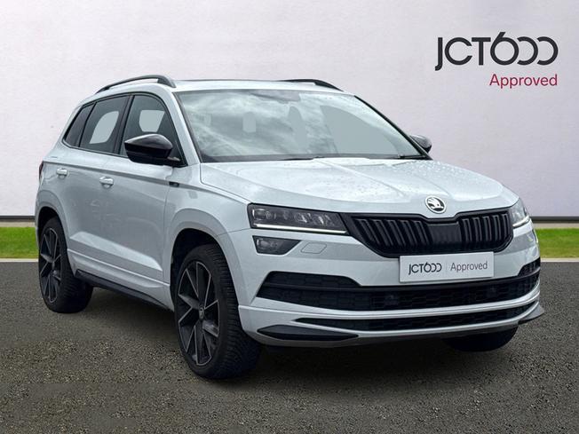 ŠKODA Karoq Photo 1