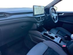 FORD Kuga Photo 2