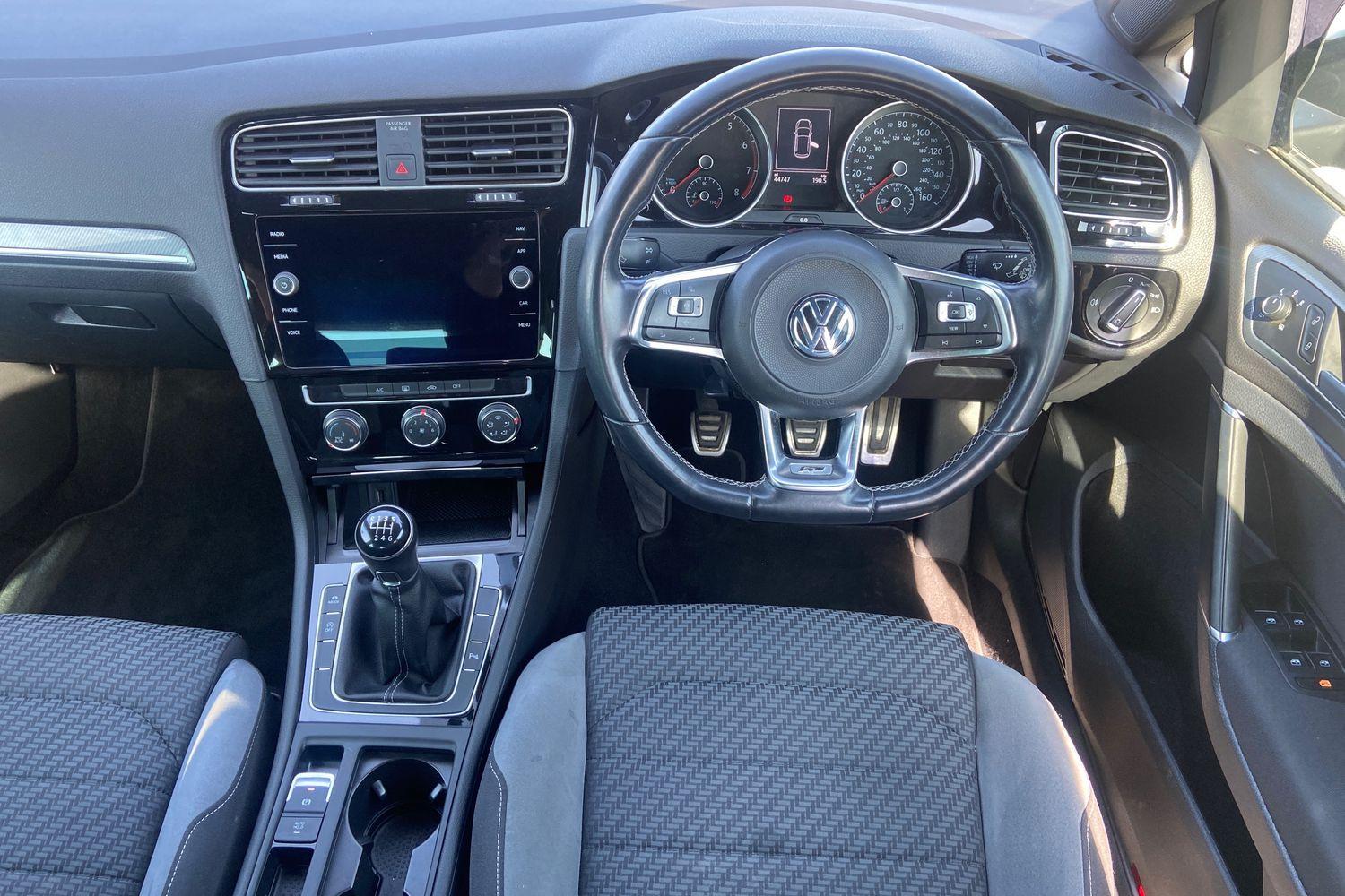 Volkswagen GOLF Photo 10